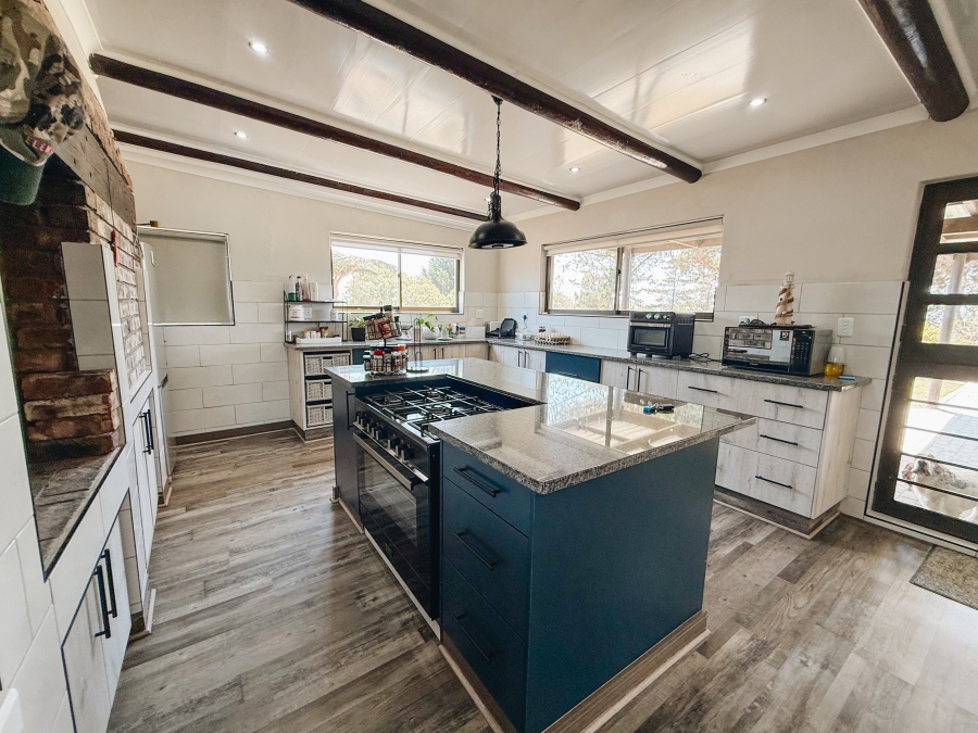 4 Bedroom Property for Sale in Aalwyndal Western Cape